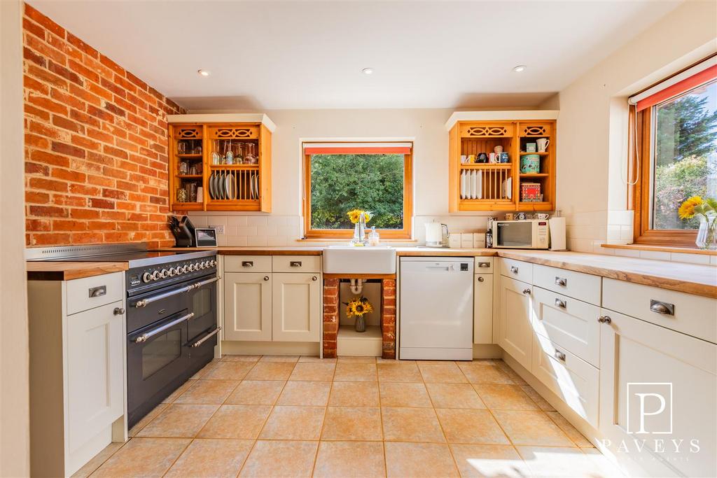 Kitchen diner