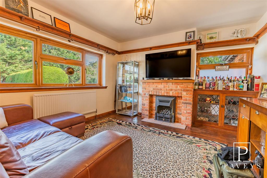 Dining room / bedroom five