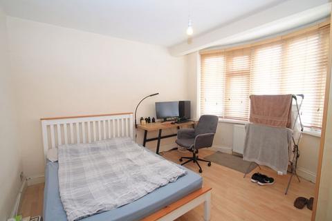 52 Jeymer Drive, Greenford, UB6 8NS