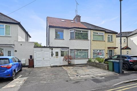 4 bedroom semi-detached house for sale, Hooking Green, Harrow
