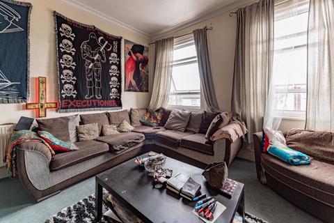 2 bedroom flat for sale, Ashburton Road, Southsea
