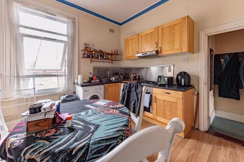 2 bedroom flat for sale, Ashburton Road, Southsea