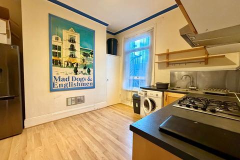 2 bedroom flat for sale, Ashburton Road, Southsea