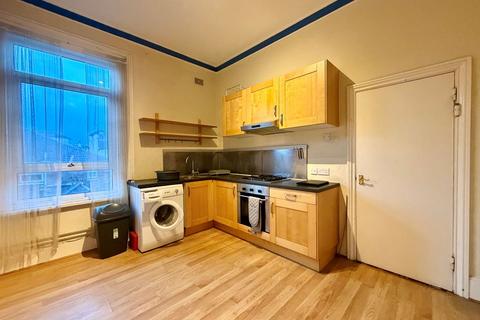 2 bedroom flat for sale, Ashburton Road, Southsea