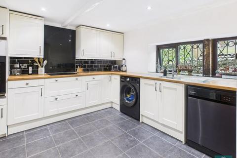 3 bedroom cottage for sale, Crowley Lane, Oldham OL4