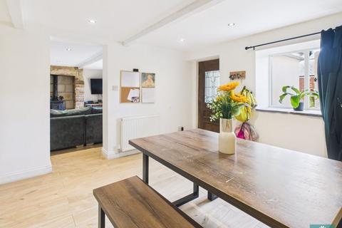 3 bedroom cottage for sale, Crowley Lane, Oldham OL4