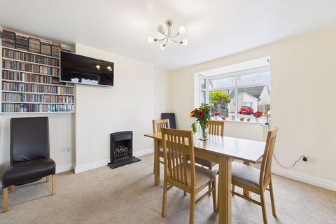 undefined, Mount Ambrose, Redruth - Spacious detached double fronted bungalow