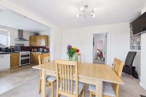 undefined, Mount Ambrose, Redruth - Spacious detached double fronted bungalow