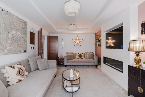 5 bedroom detached house for sale, Salisbury Road, Leigh-On-Sea