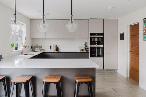 5 bedroom detached house for sale, Salisbury Road, Leigh-On-Sea