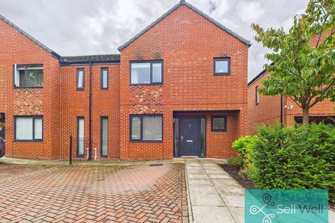 3 bedroom semi-detached house for sale, Magnalls Fold Close, Manchester M28