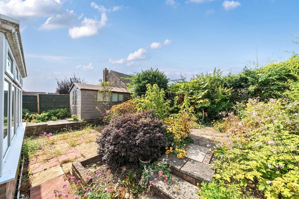 REAR GARDEN.jpg