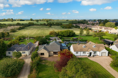 4 bedroom detached house for sale, Brize Norton Road, Witney OX29