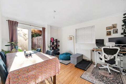2 bedroom flat for sale, Greenford Avenue, Hanwell, London, W7 3QS