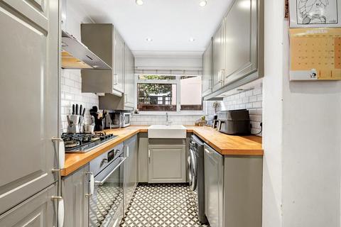2 bedroom flat for sale, Greenford Avenue, Hanwell, London, W7 3QS