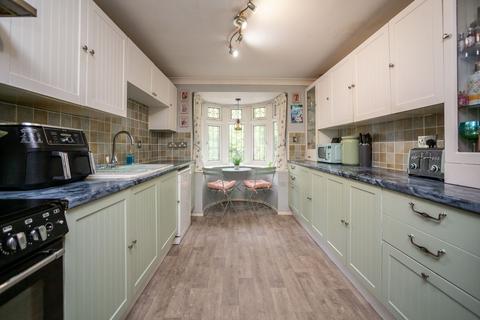 6 bedroom detached house for sale, Hyde Road, Maidstone