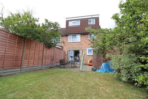 5 bedroom semi-detached house for sale, Edgware HA8
