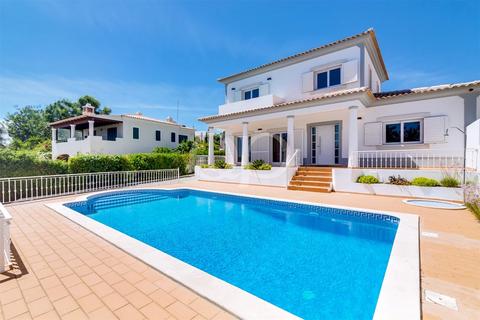 4 bedroom house, Central Algarve