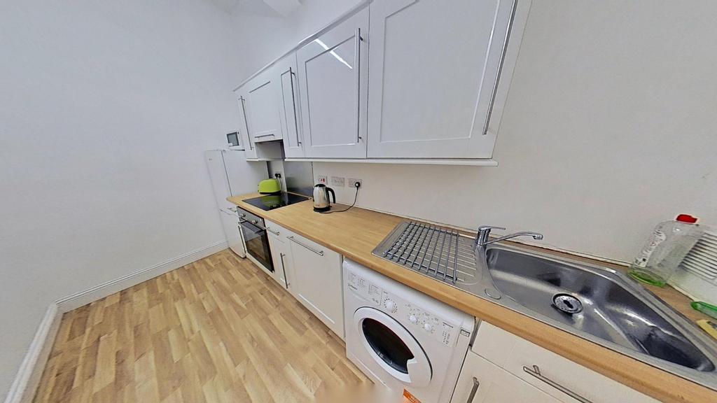 Apartment in Edinburgh, Leith Central - View 2