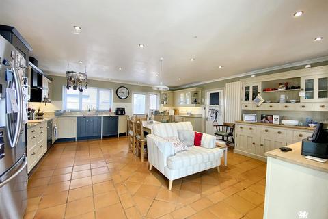3 bedroom detached bungalow for sale, Reginald Close, Hundleton, Pembroke