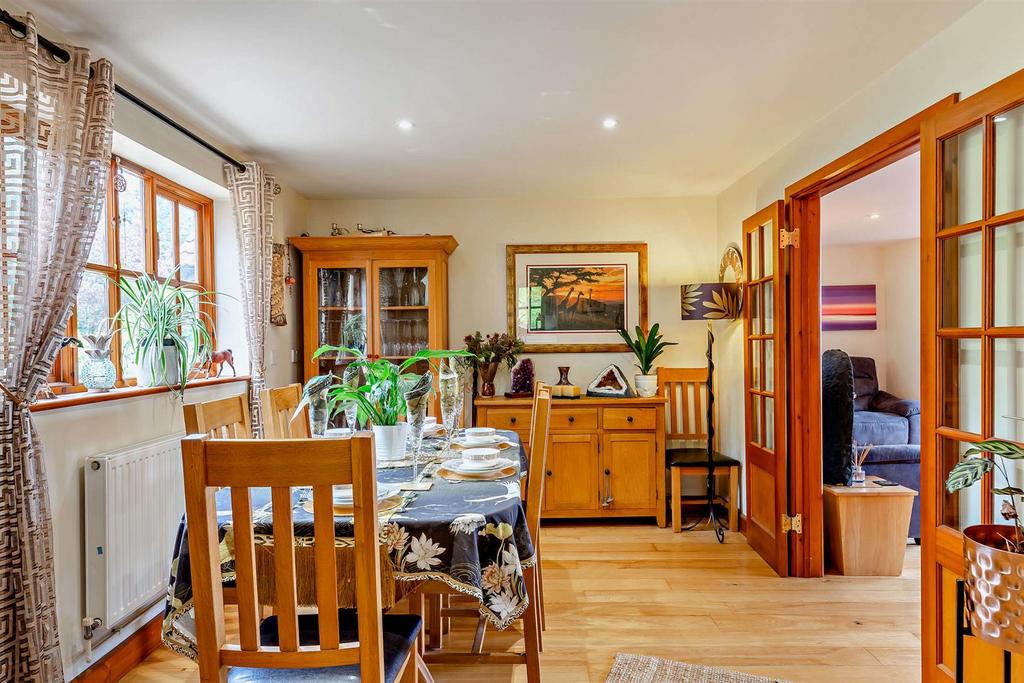 8593097-interior13-800.jpg