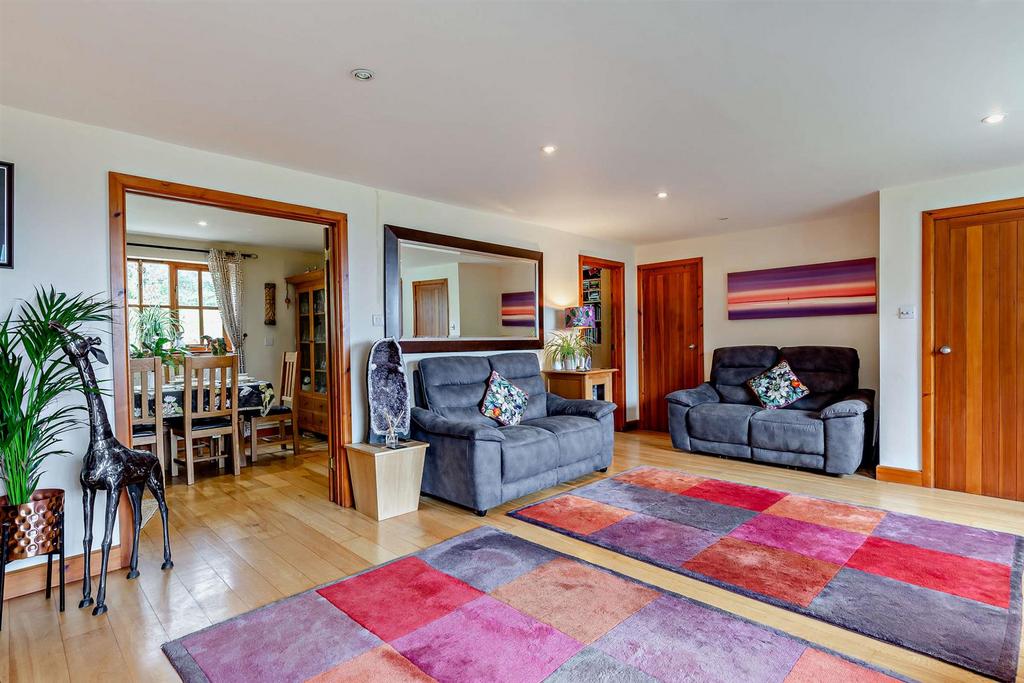 8593097-interior14-800.jpg