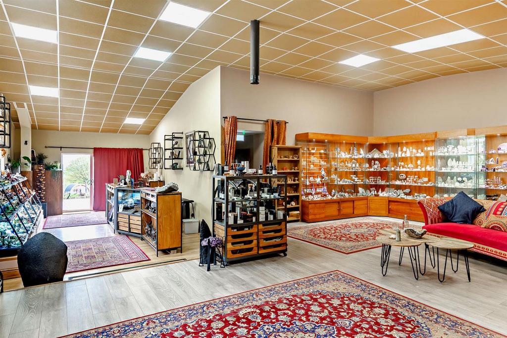 8593097-interior01-800.jpg