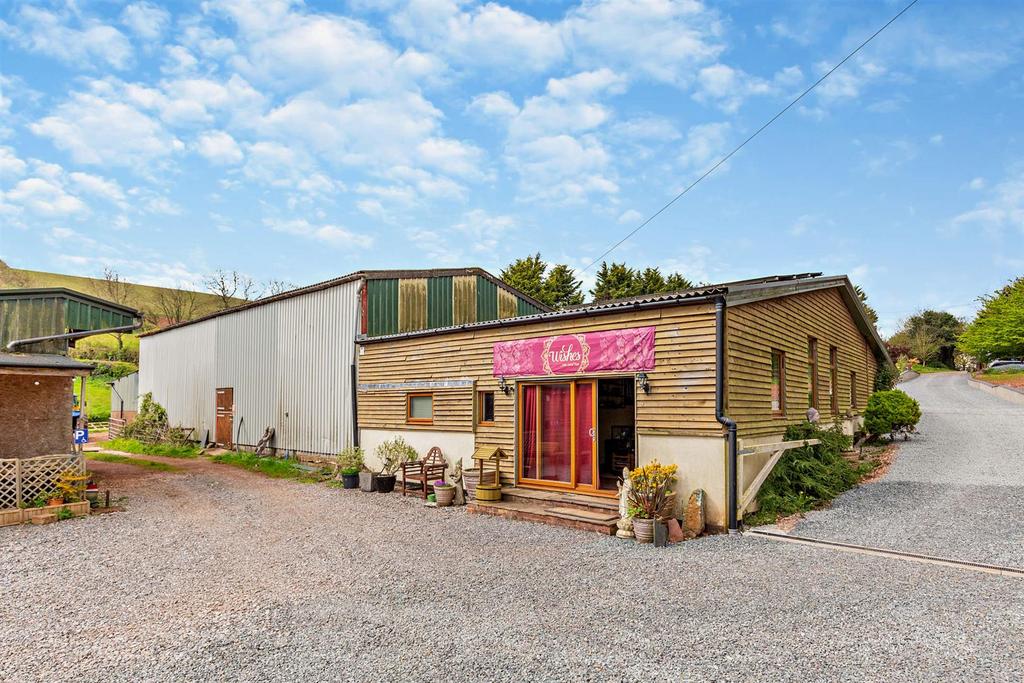 8593097-exterior24-800.jpg