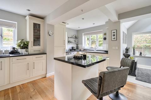 5 Hicks Close, Hailey, Witney, OX29 9TB