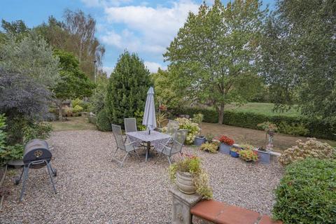4 bedroom character property for sale, New Street, Upton Upon Severn, Worcestershire, WR8 0HR