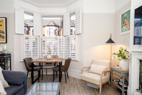 1 bedroom apartment for sale, Longbeach Road, London, SW11