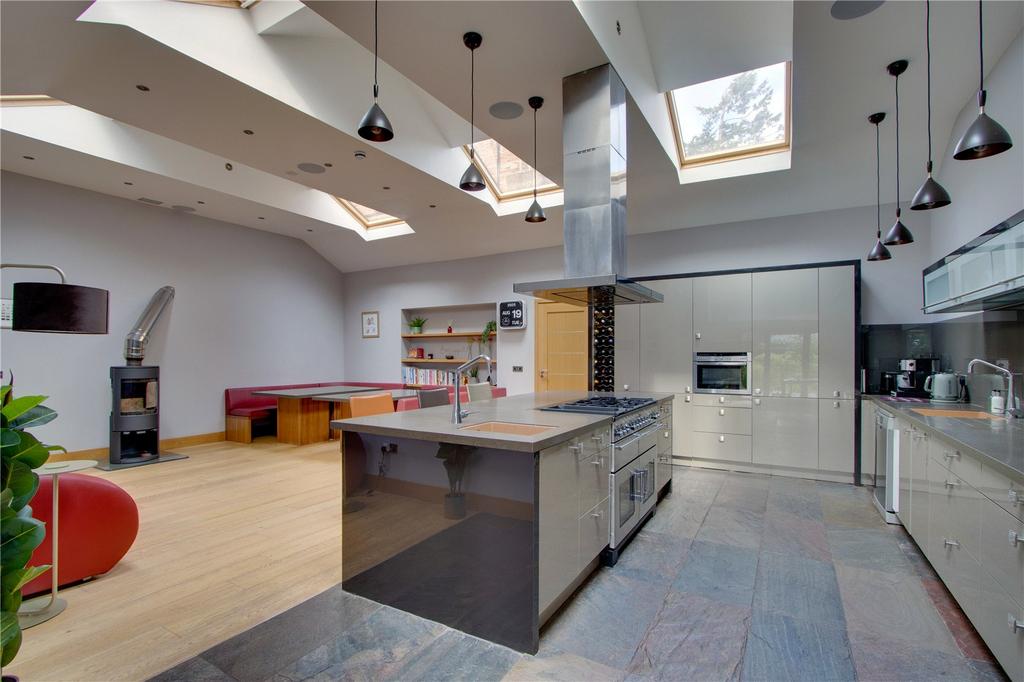 Living Room/Kitchen