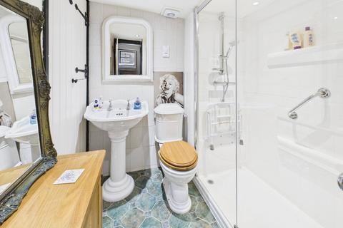 1 bedroom cottage for sale, High Street, Chalfont St. Giles, Buckinghamshire, HP8