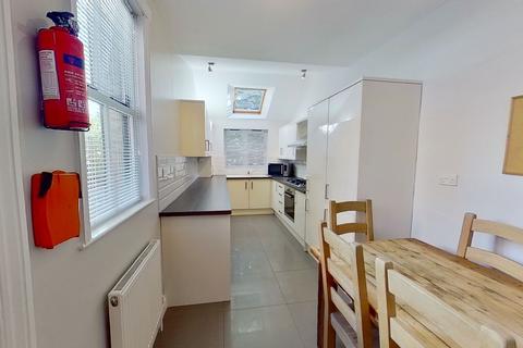 5 bedroom house to rent, Nottingham NG7