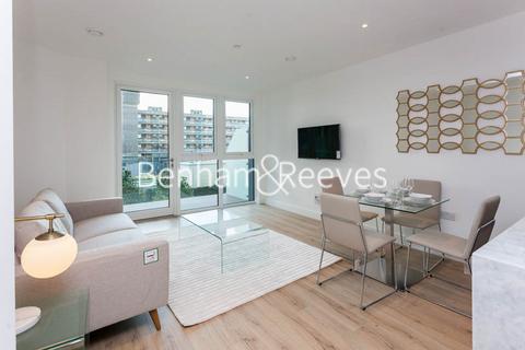 2 bedroom apartment to rent, Sovereign Court, Hammersmith W6