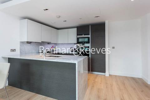 2 bedroom apartment to rent, Sovereign Court, Hammersmith W6