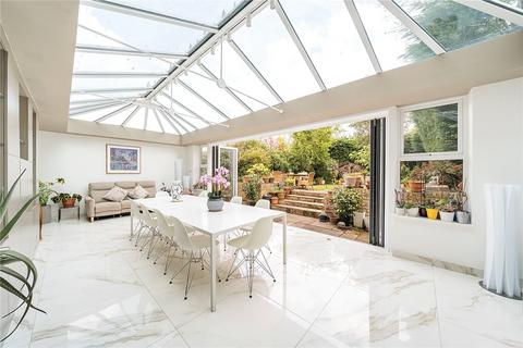 Muswell Avenue, London, N10