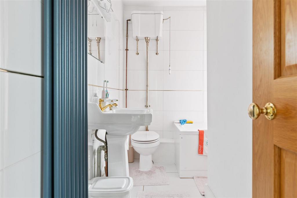 Upstairs Bathroom