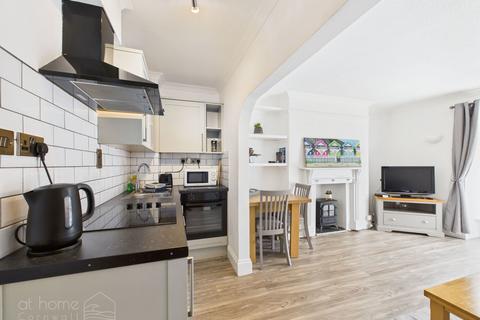 Flat 2, 14 Fernleigh Road, Wadebridge, PL27 7AX