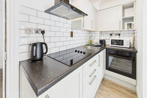 Flat 2, 14 Fernleigh Road, Wadebridge, PL27 7AX