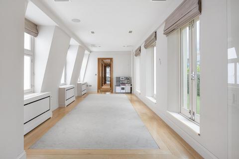 4 bedroom flat for sale, Queens Gate, London, SW7
