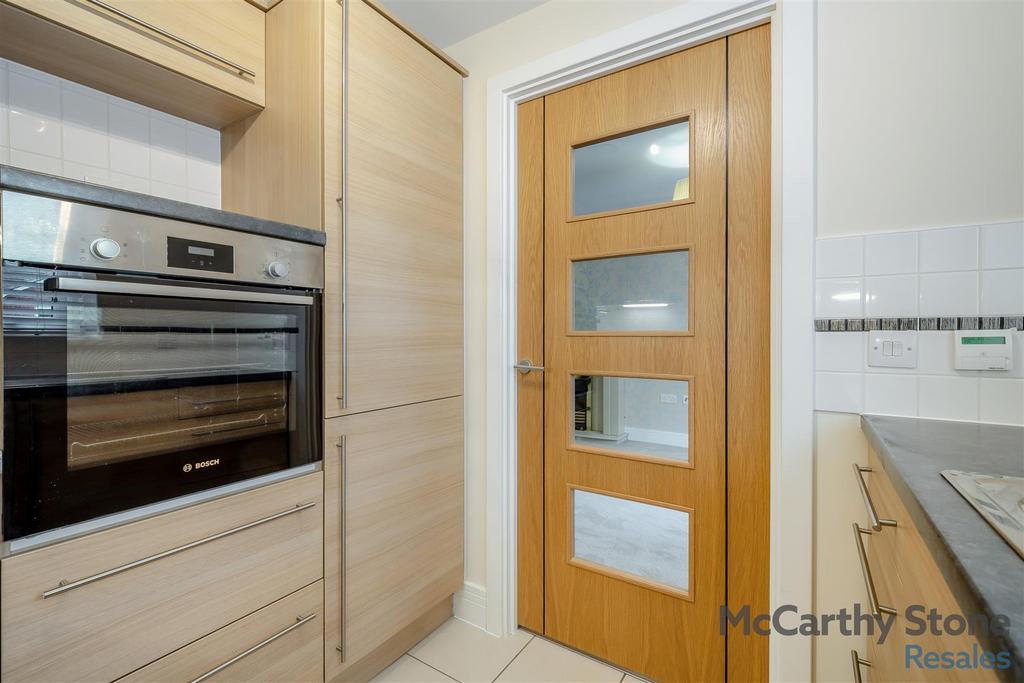 8661785-interior16.jpg