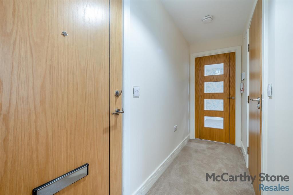 8661785-interior06.jpg