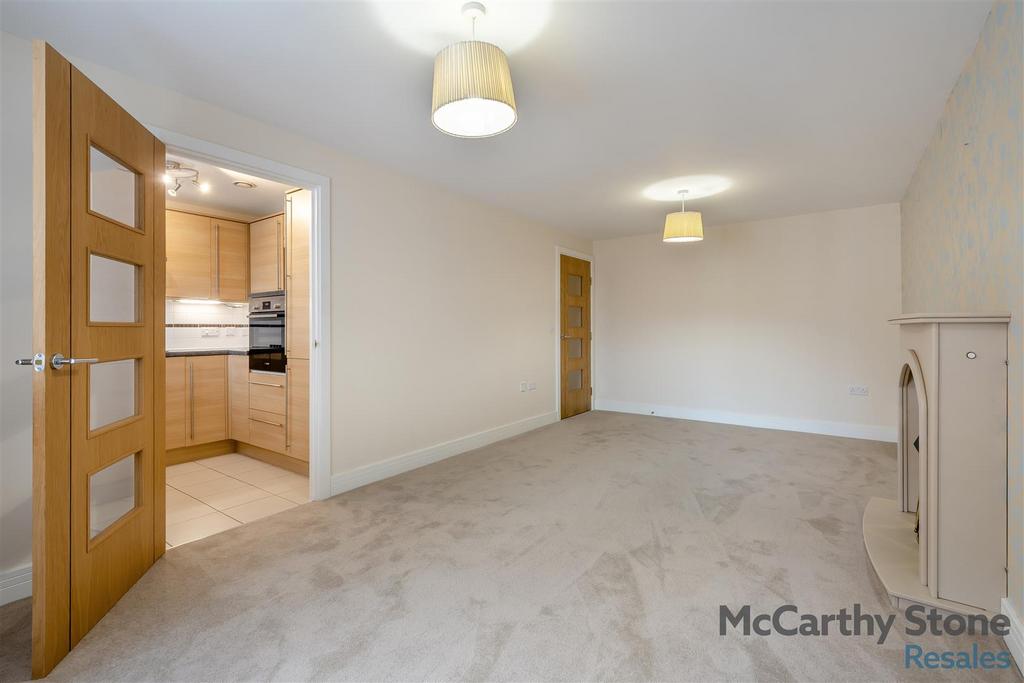 8661785-interior20.jpg