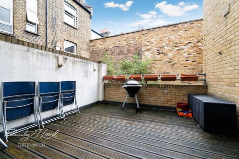 3 bedroom apartment to rent, Lewisham Road, LONDON