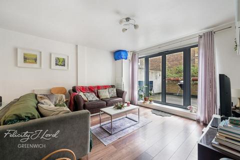 3 bedroom apartment to rent, Lewisham Road, LONDON