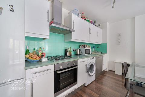 3 bedroom apartment to rent, Lewisham Road, LONDON