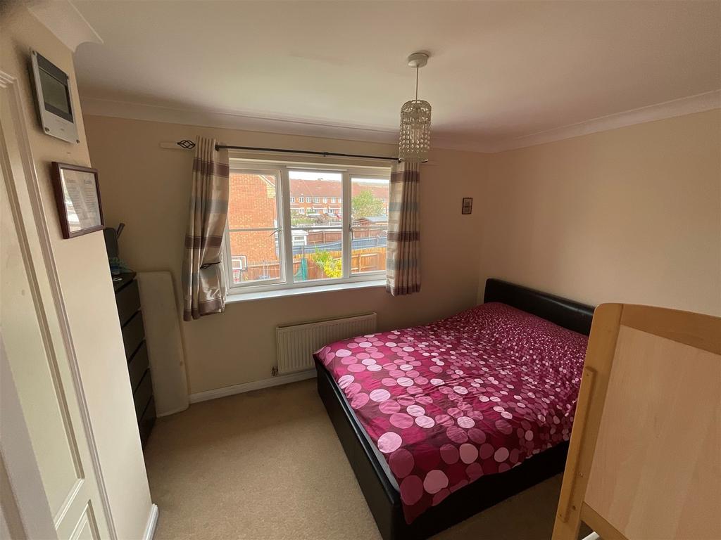 Bedroom 1a