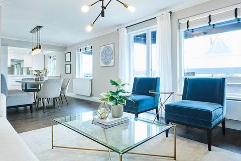 2 bedroom apartment to rent, Fulham Road, London SW3