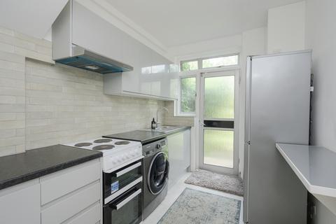 3 bedroom terraced house for sale, Burstow Road, London SW20